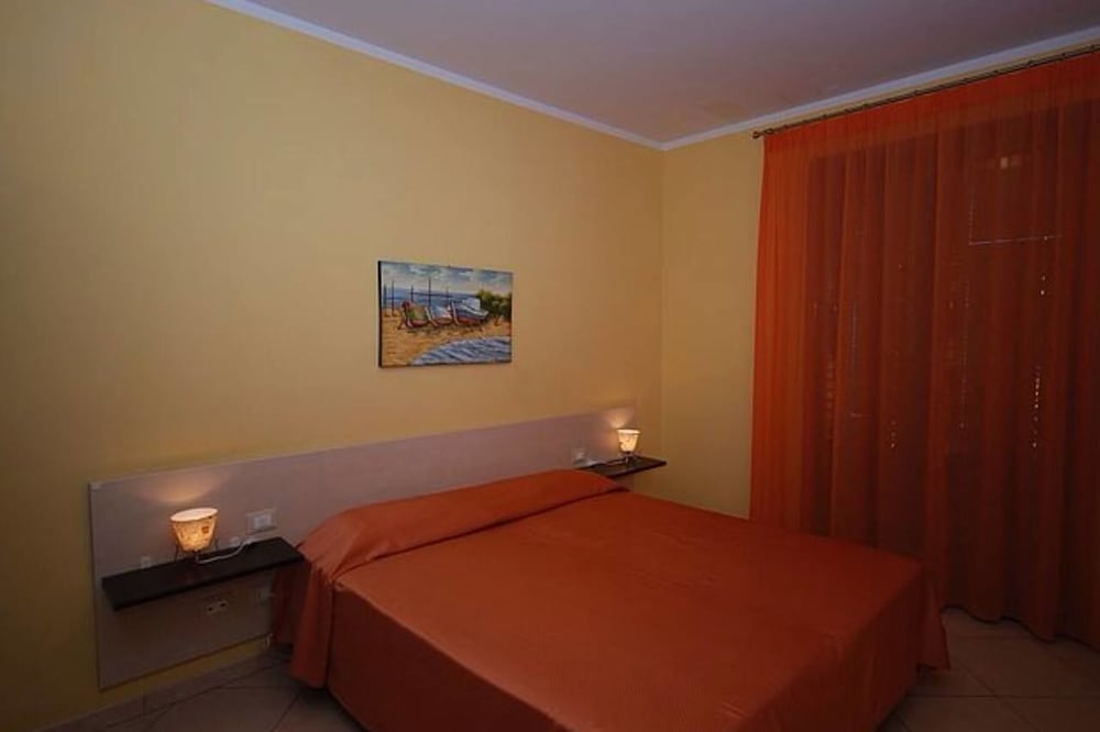 Classic Double Room (5)