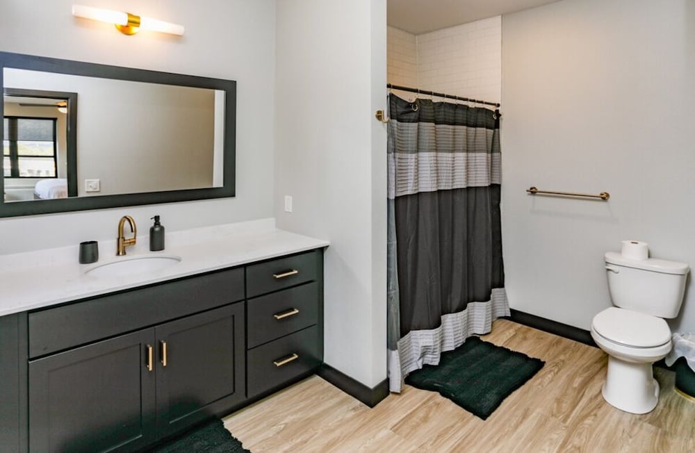 Bridal Suite #101 photo 2