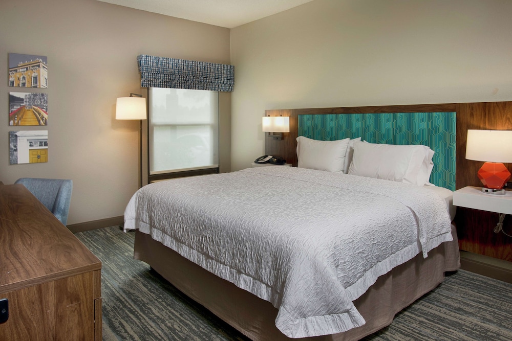 Suite, 1 King Bed, Non Smoking (Boardroom) - Photo 2