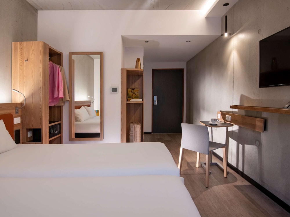 Standard Twin Room, 2 Twin Beds - Photo 4