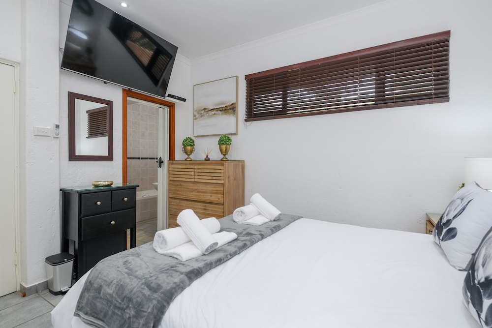 Classic Triple Room, 3 Bedrooms photo 1