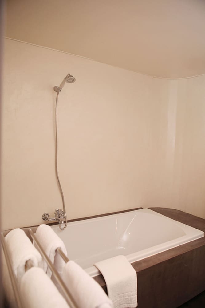 Deluxe Double Room - Photo 3