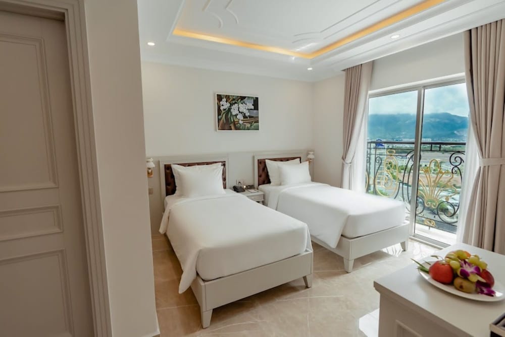 Family Room, Multiple Bedrooms
