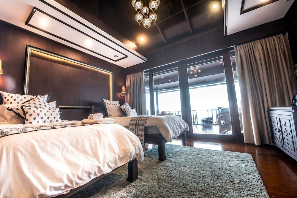 Sea View Twin Room - Photo 4