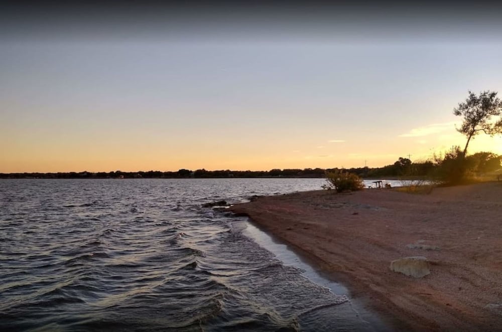 Caminata al Lago LV2 Carga de EV Pesca Senderismo Pickleball Club Skyline Llegando el 25 de febrero Propiedad de 3 acres, Foto 14