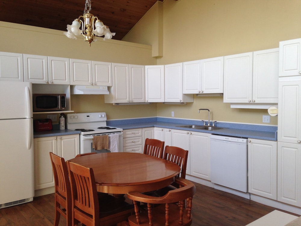 Deluxe Cottage, 3 Bedrooms, Kitchen photo 2