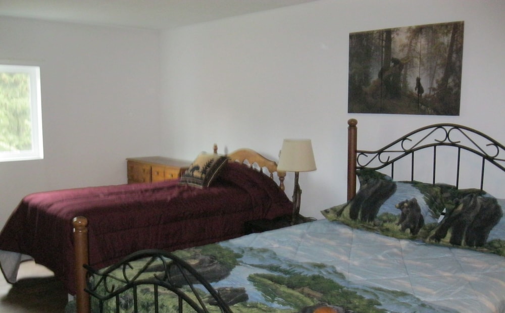 Bear Room photo 2