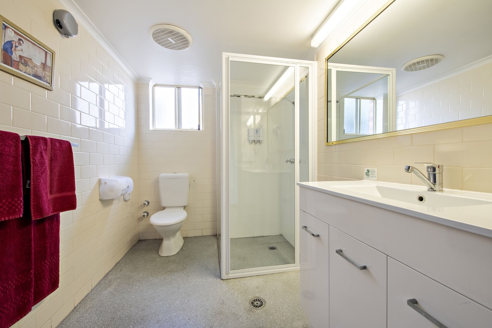 Family Room, Multiple Beds, Refrigerator & Microwave photo 3