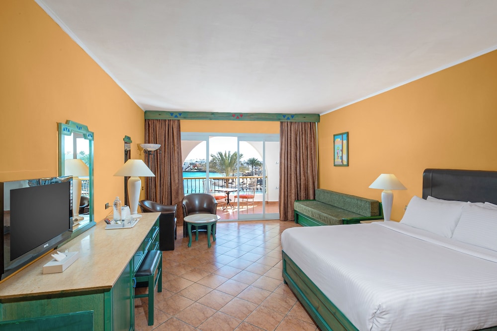 Standard Room, Lagoon View - Photo 4
