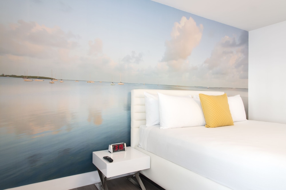 Villa Penthouse Room with Terrace 1 King Bed - Photo 4