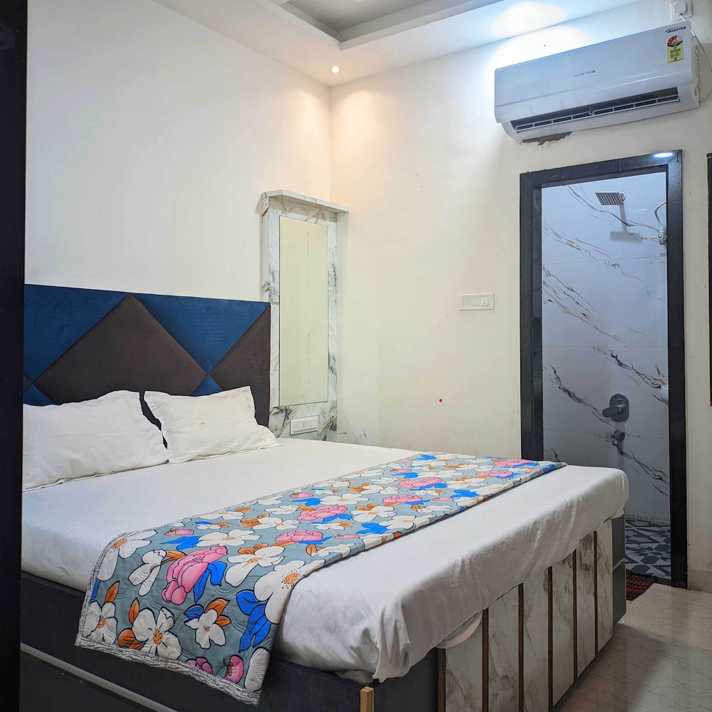 Deluxe Double Room, City View photo 3