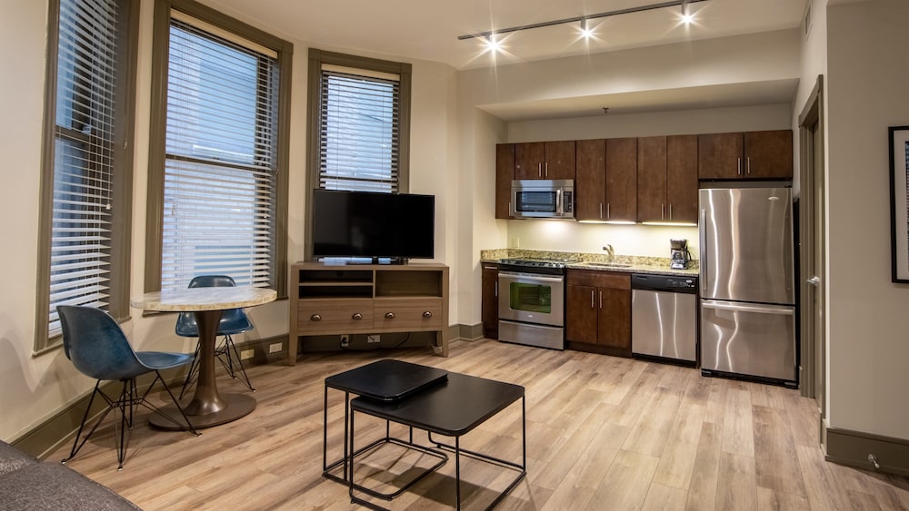 Standard Room, 1 Bedroom - Photo 1