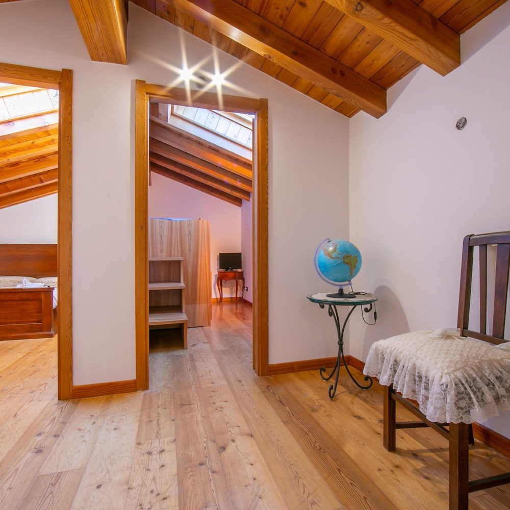 Villa photo 1