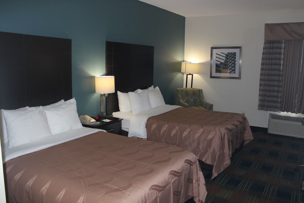 Standard Double Room, 2 Double Beds, Non Smoking - Photo 1