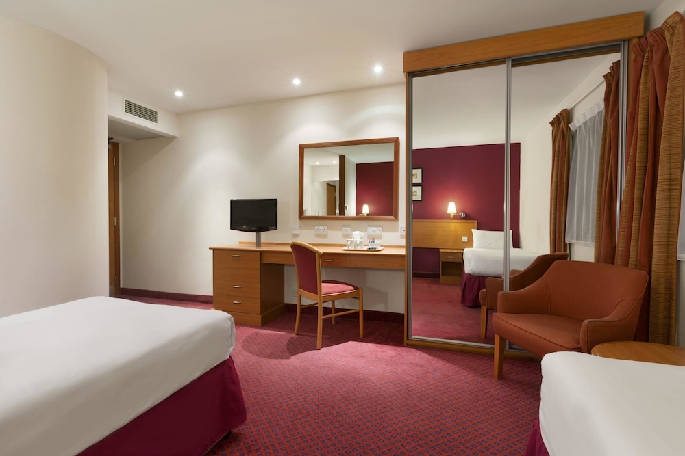 Comfort Room, 2 Twin Beds, Non Smoking - Photo 2