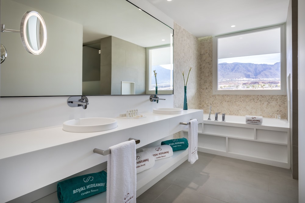 Deluxe Suite, 2 Bedrooms