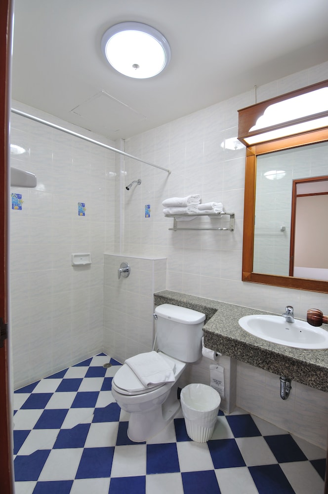 Two Bedroom Family Villa - Photo 8
