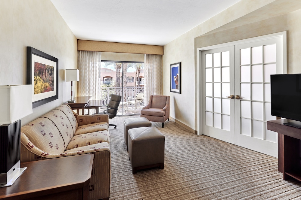 Suite, 1 Bedroom - Photo 1