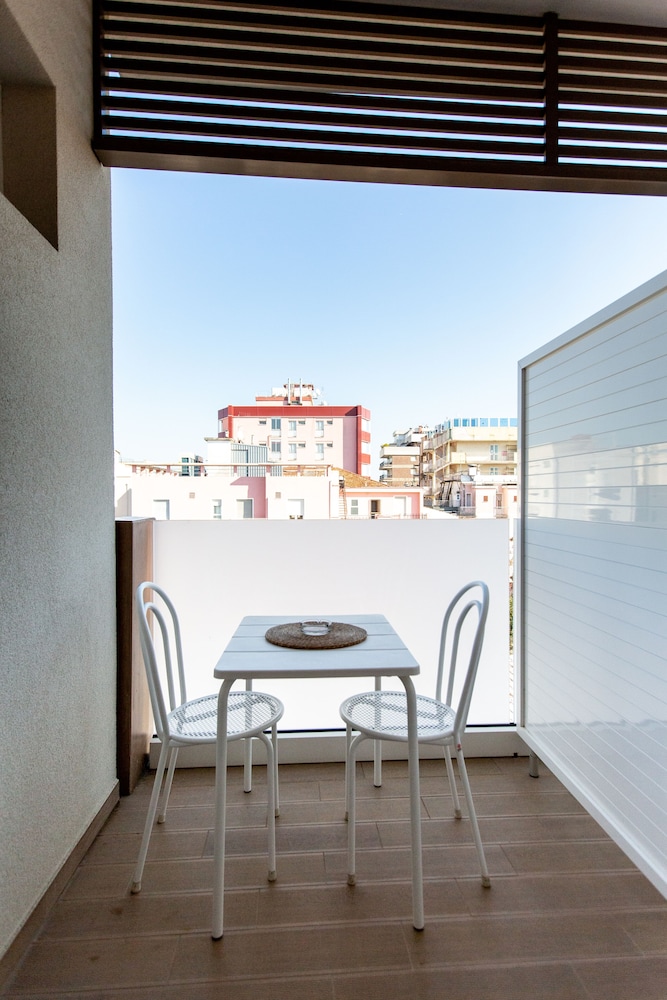 Standard Triple Room - Photo 6