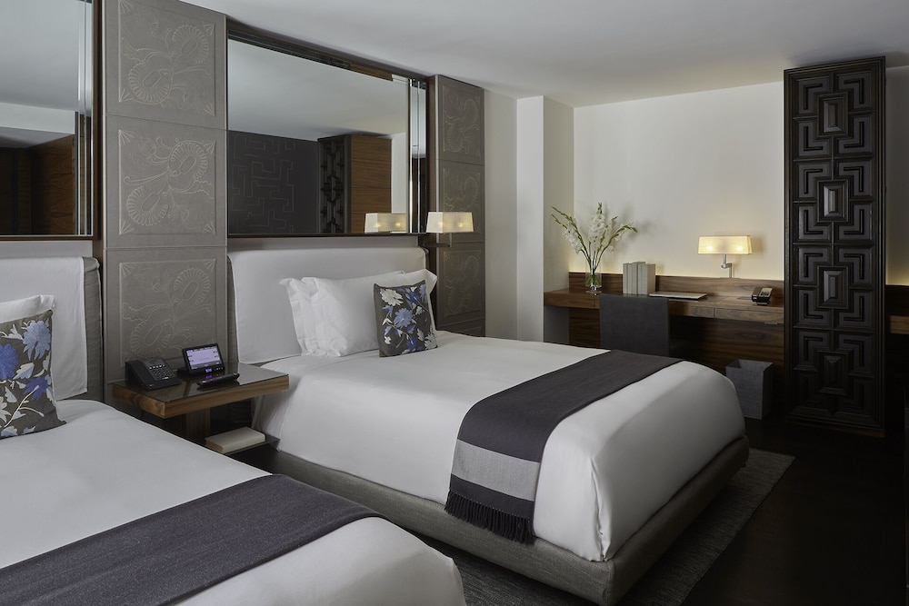 Deluxe Room, 2 Queen Beds - Photo 2