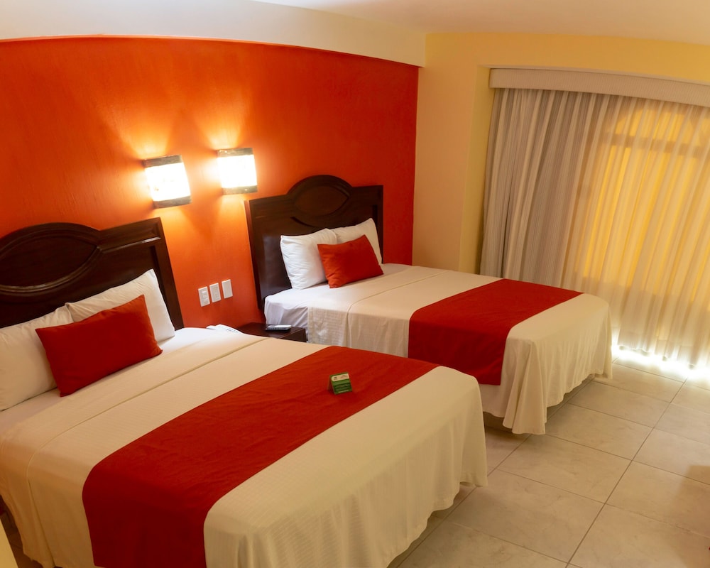 Standard Double Room, 2 Queen Beds
