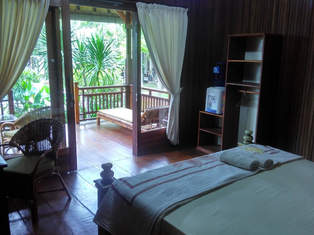 Traditional Wooden House photo 3