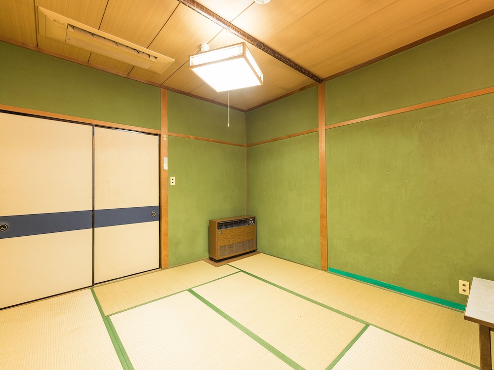 Japanese Style Triple Room with Shared Bathroom, Non Smoking photo 3