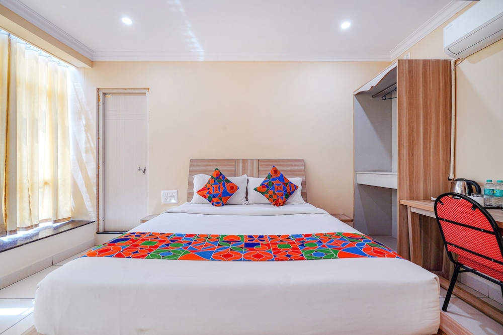 Deluxe Room - Photo 3