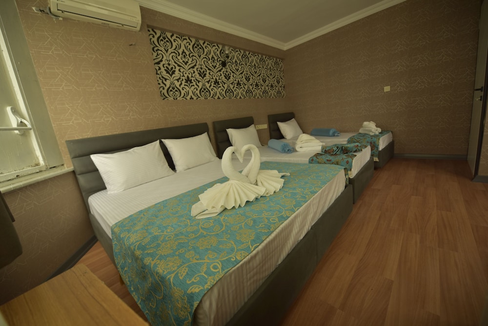 Family Quadruple Room photo 1