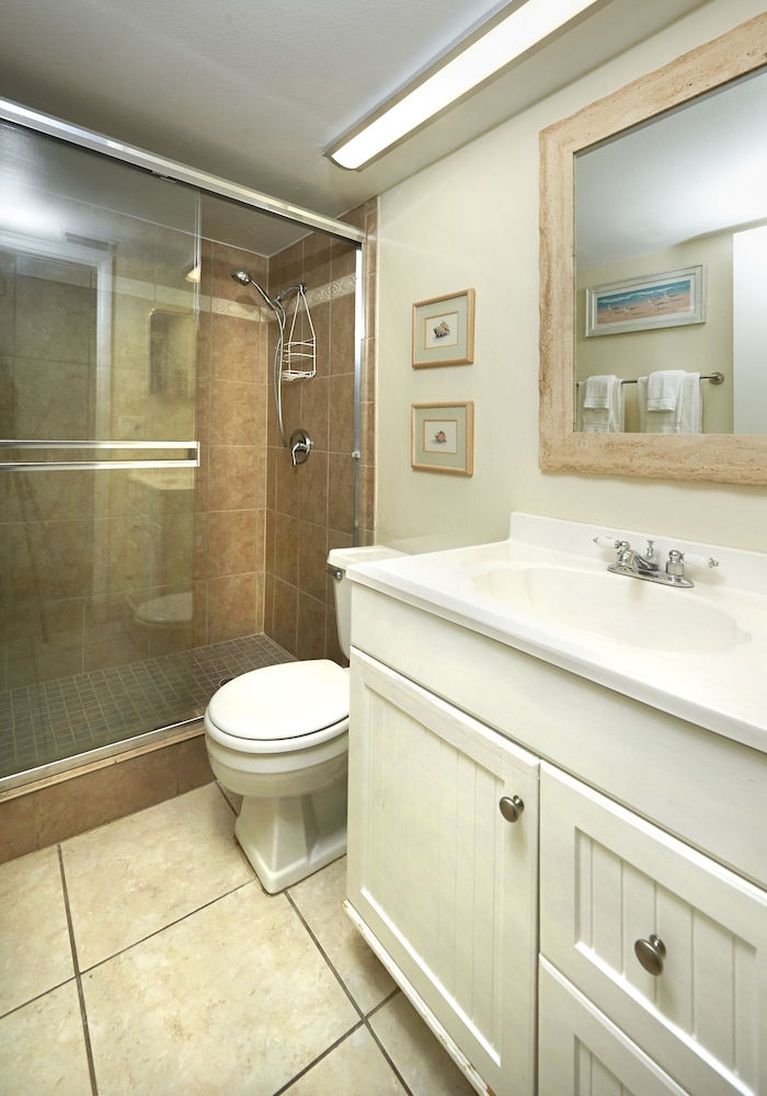 Premium Condo, 2 Bedrooms, Oceanfront photo 3