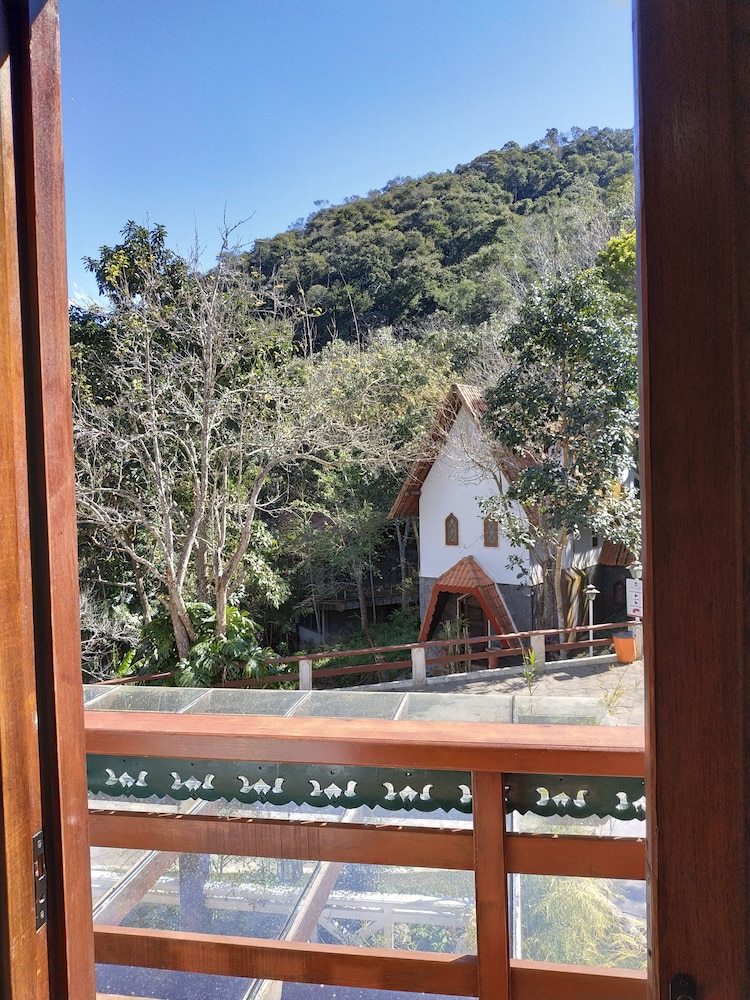 Premium Quadruple Room, 1 Bedroom, Hot Tub, Courtyard View photo 2