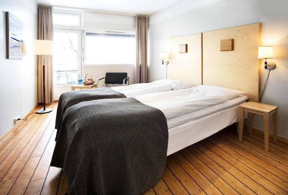 Twin Room, 2 Twin Beds photo 2
