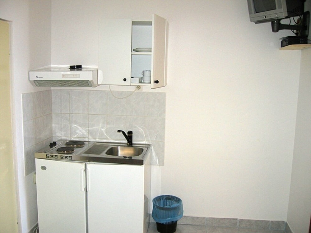 Apartment (Rose - 30 m from the beach - A2(2+1)) photo 3