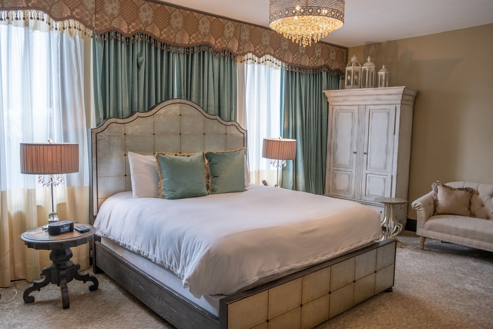 Estate Suite, 1 King Bed photo 3