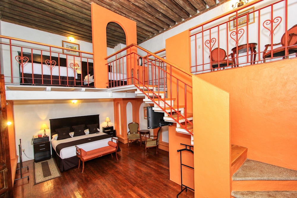 Junior Room, Balcony, City View