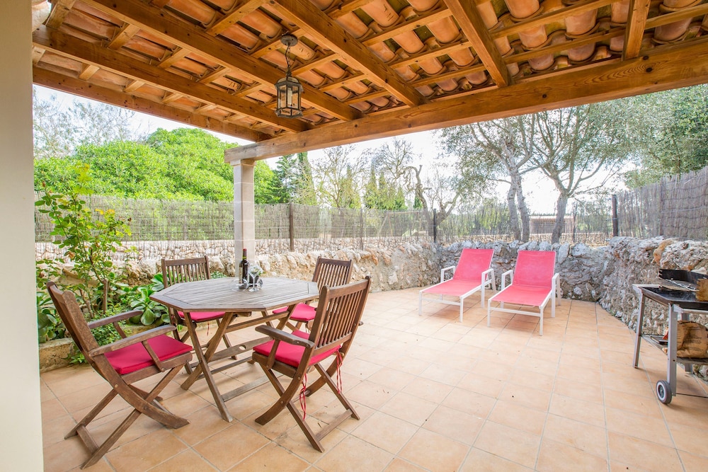 Villa photo 2