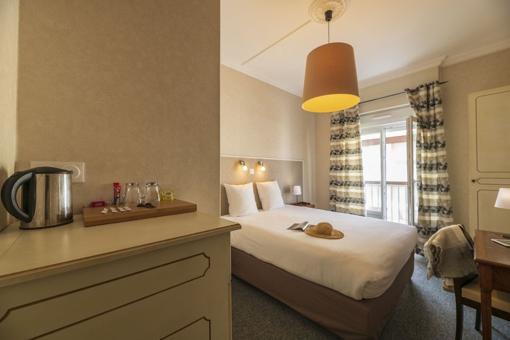 Double or Twin Room, Ocean View photo 3