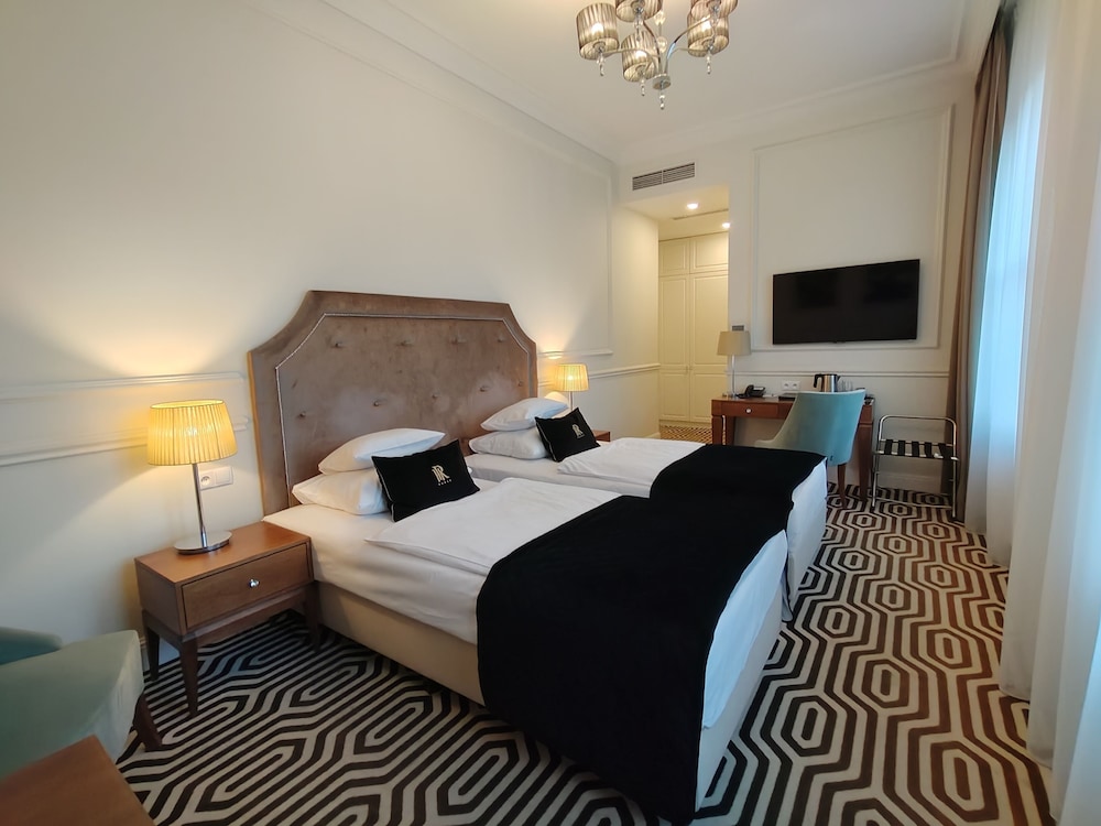 Superior Double or Twin Room photo 2