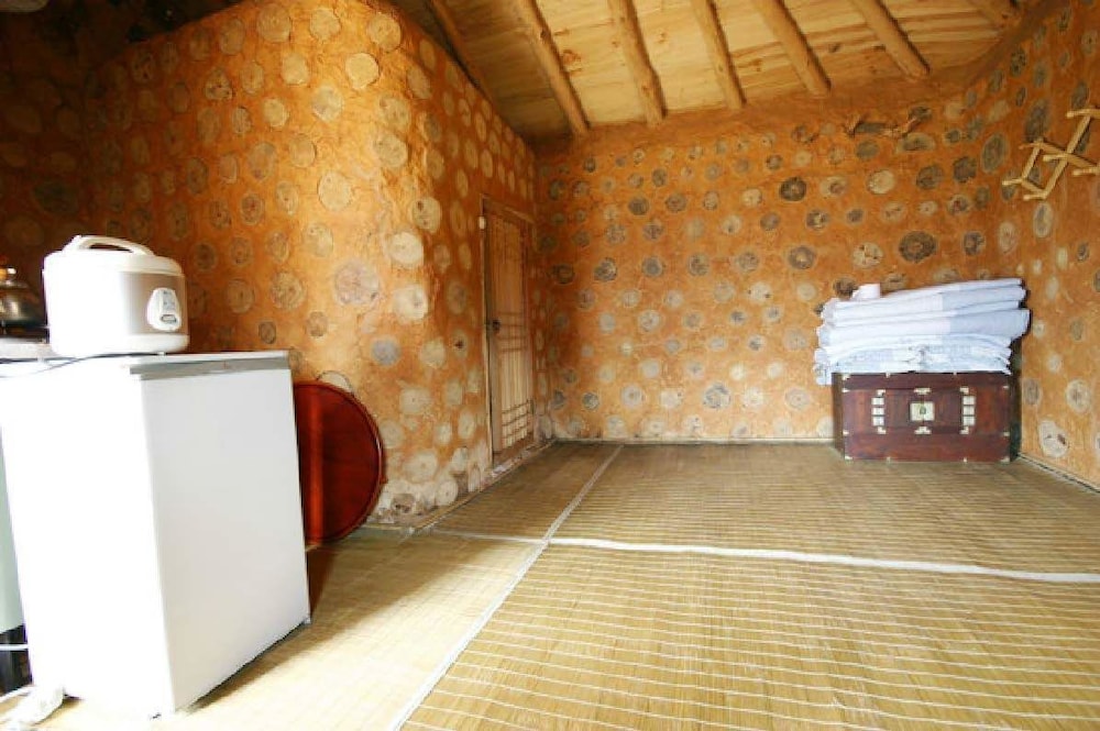 Traditional Studio (5 PY Ondol: Bahn Yil Ahm) photo 2