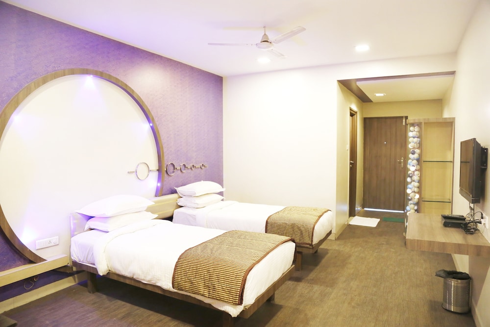 Superior Double or Twin Room photo 2