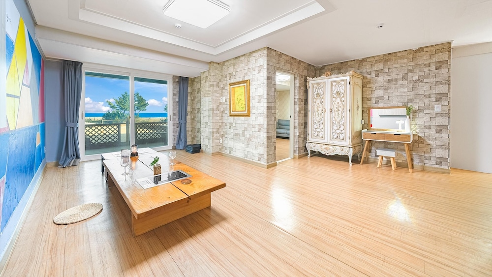Basic Room, 2 Bedrooms (Family Room)