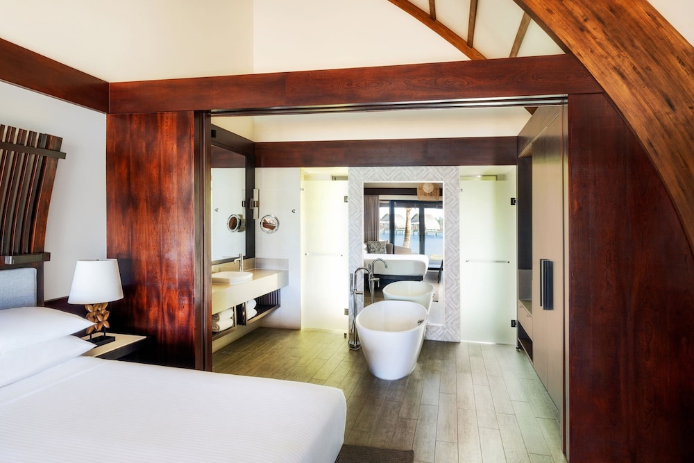 Duplex, 1 King Bed, Non Smoking (balcony)