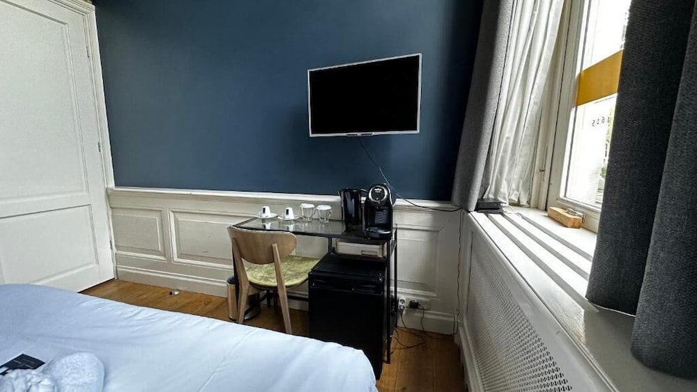Deluxe Room, Street View photo 3