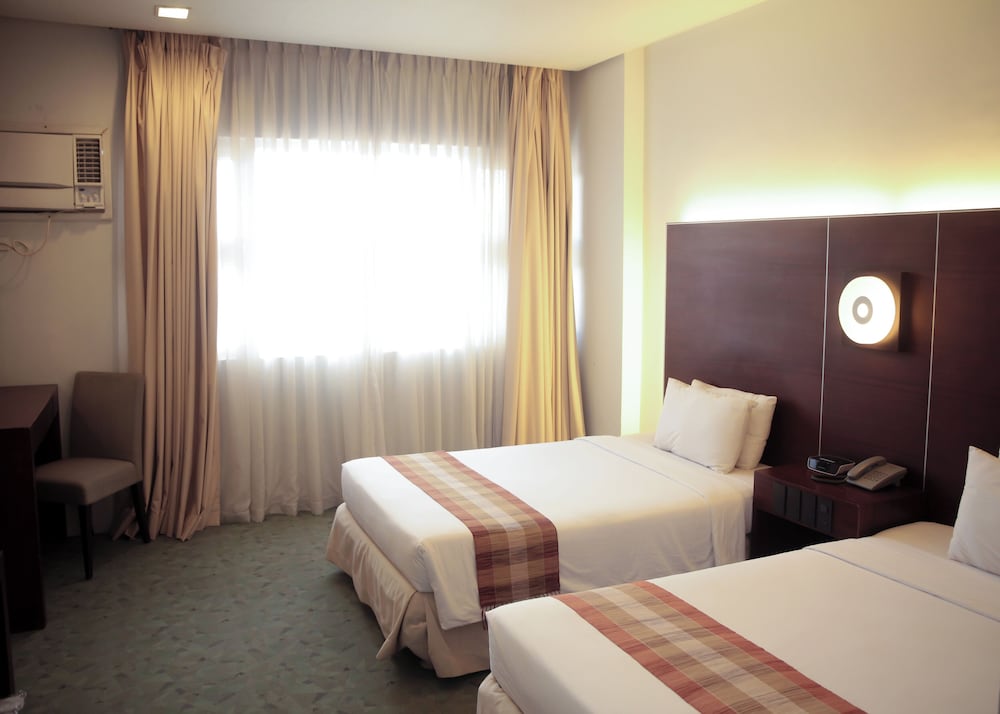 Deluxe Room - Photo 9