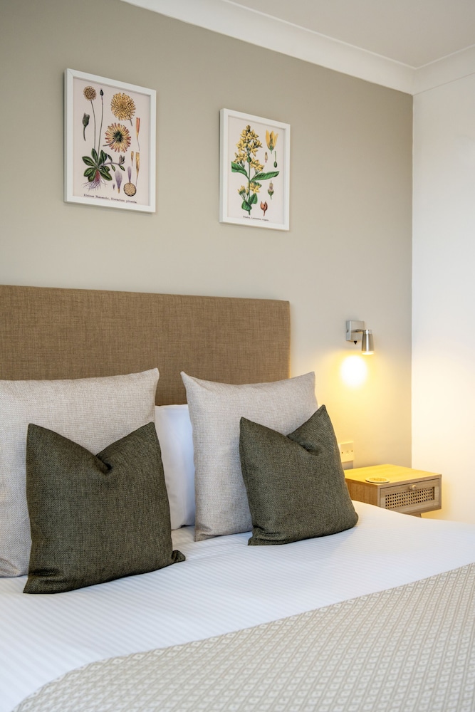 Double Room, Ensuite - Photo 17