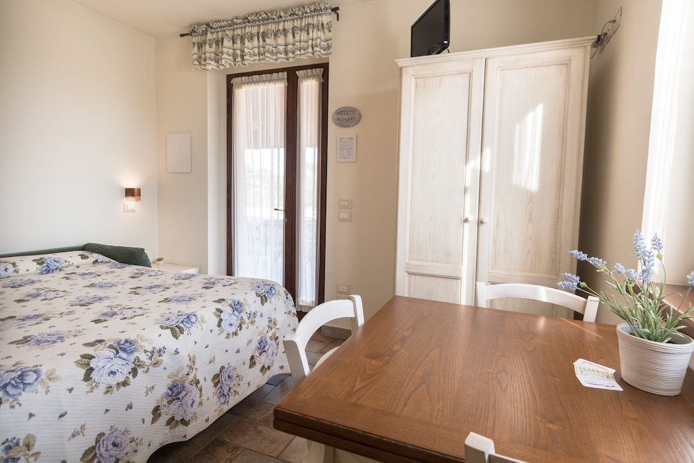 Classic Studio, Private Bathroom (Luna) photo 2