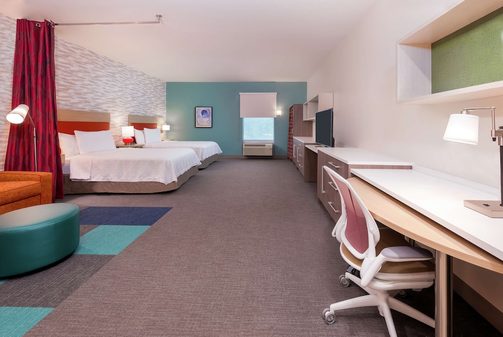 Studio, 2 Queen Beds, Accessible, Bathtub