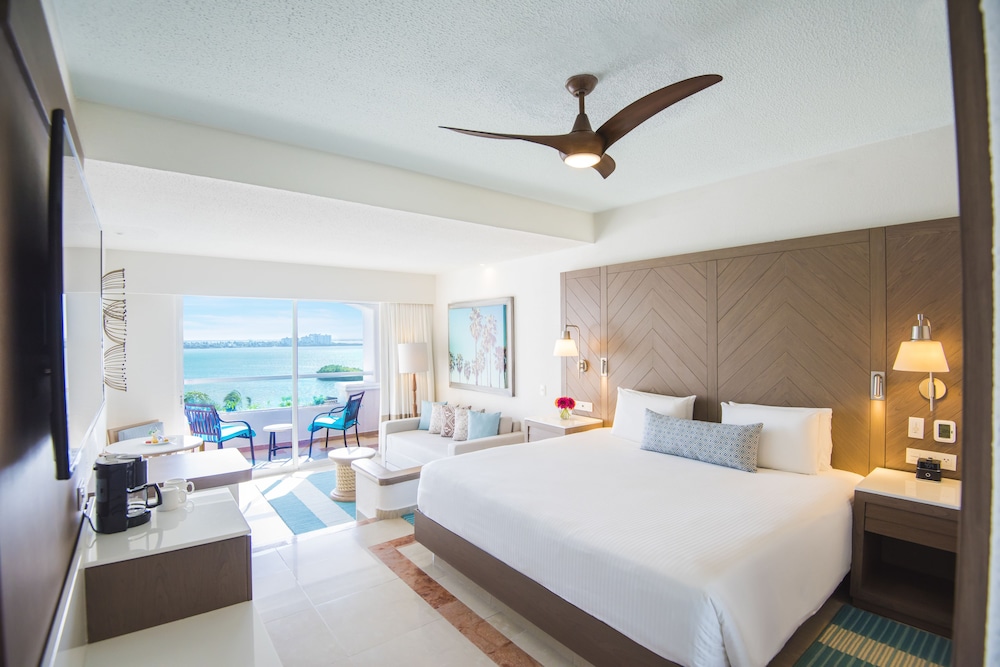 Junior Room, 1 King Bed