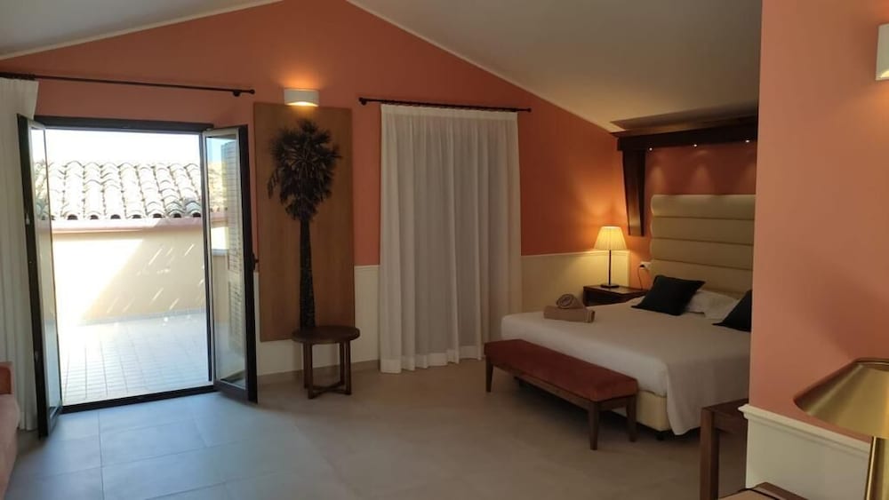 Romantic Studio Suite photo 1