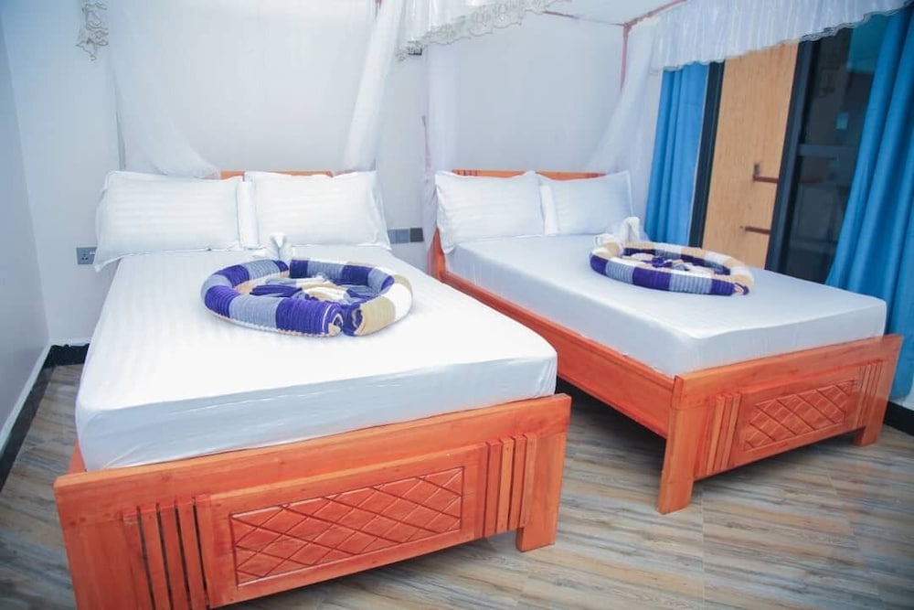 Luxury Double or Twin Room, Pool View